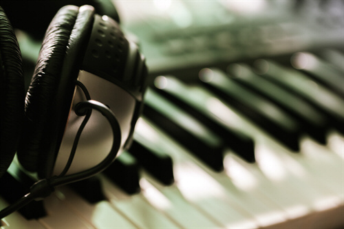 Musicoterapia e disabilità: nuove strategie didattiche e terapeutiche Musicoterapia e disabilità: nuove strategie didattiche e terapeutiche
